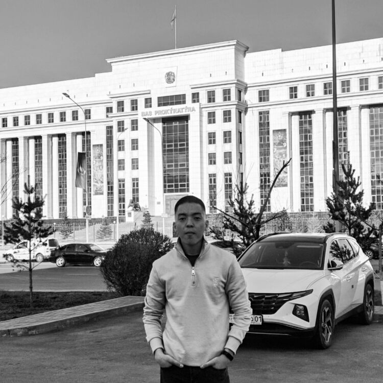  ,   Temirlan, 22 ,   ,   