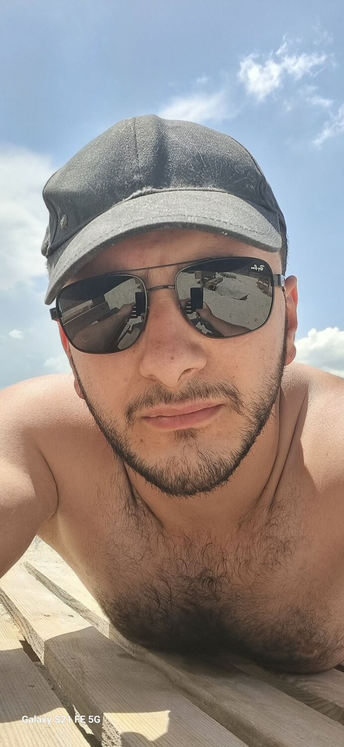  ,   Albert, 26 ,   ,   