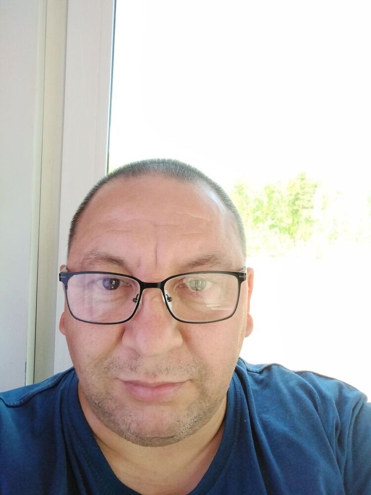  52043985  , 52 ,    