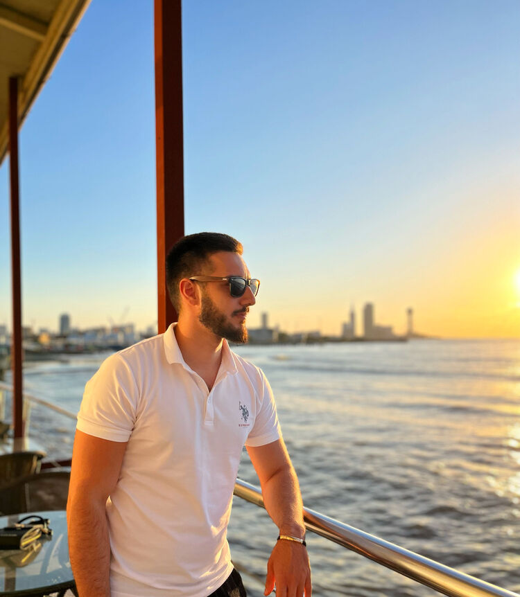  ,   Ilia, 27 ,   ,   