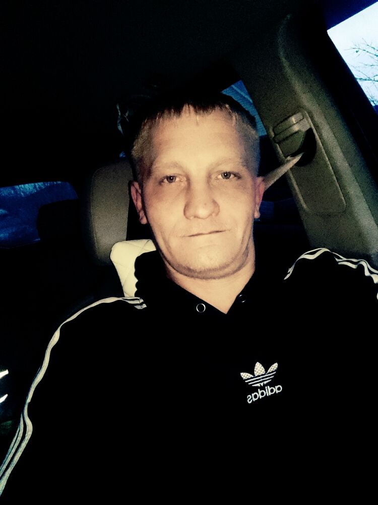  47852655  Igor, 36 ,    