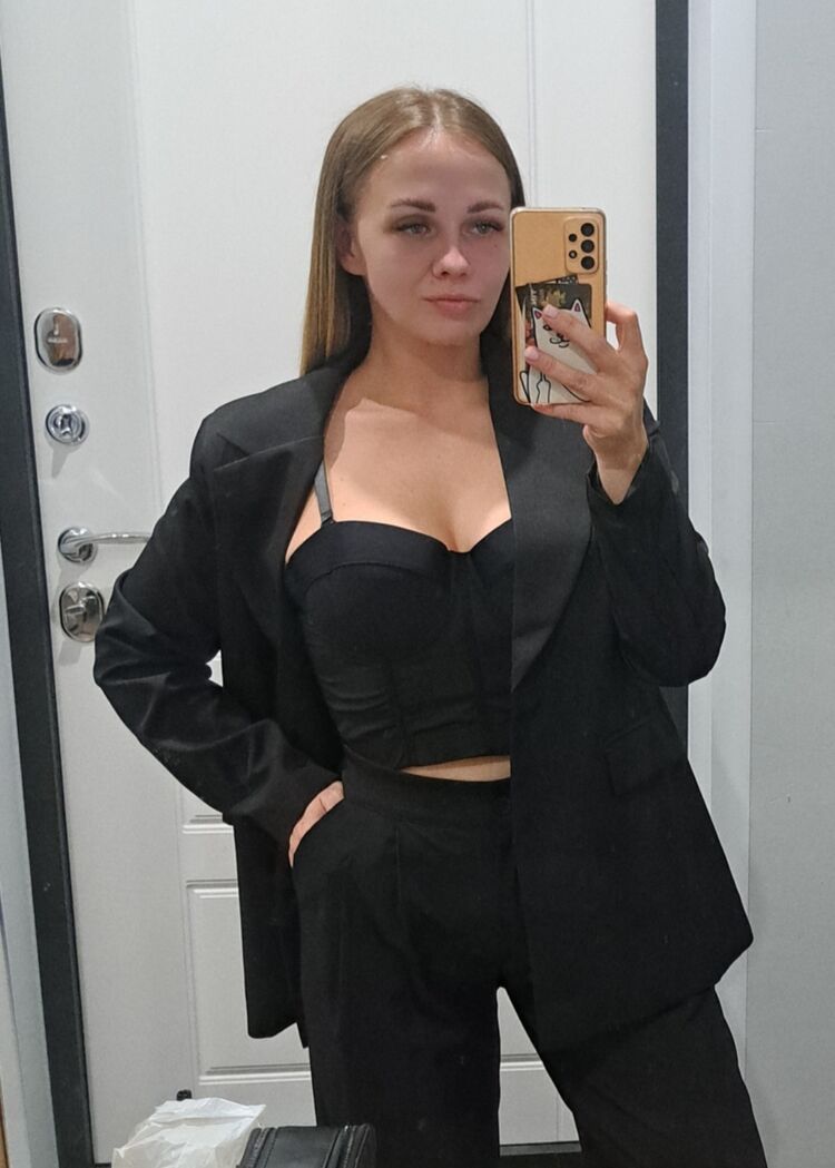  46208615  Ekaterina, 31 ,    