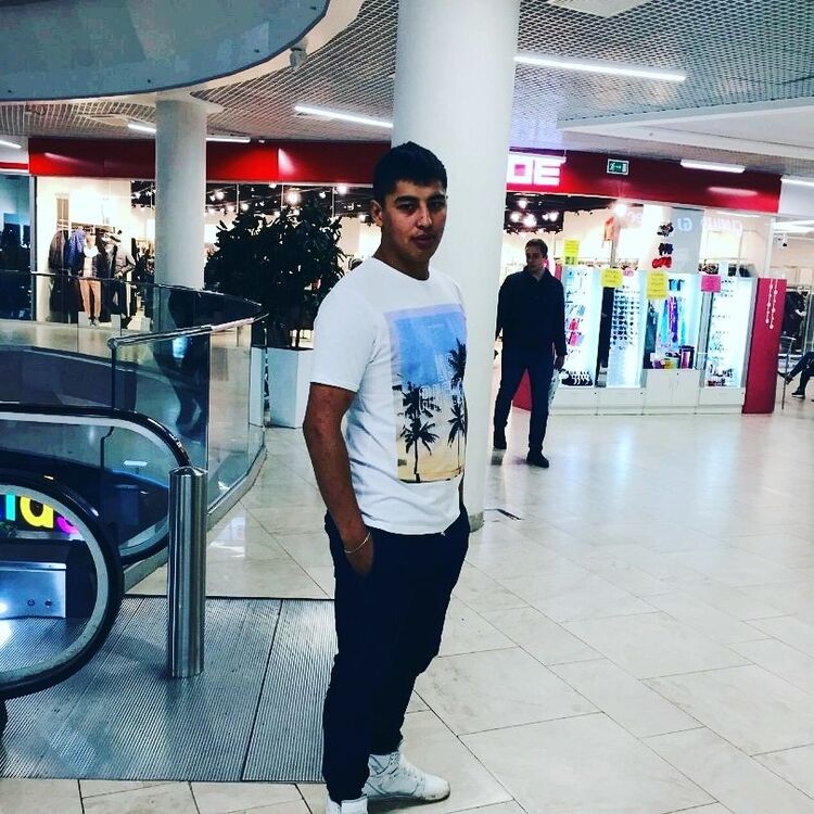  18851295  , 26 ,    -