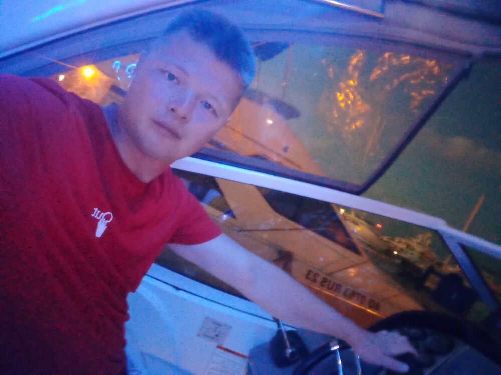  30867615  Riki, 29 ,    
