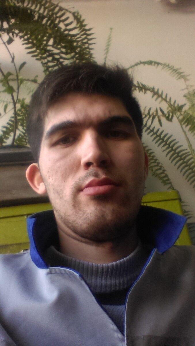  ,   Hojiakbar, 32 ,   ,   , c 
