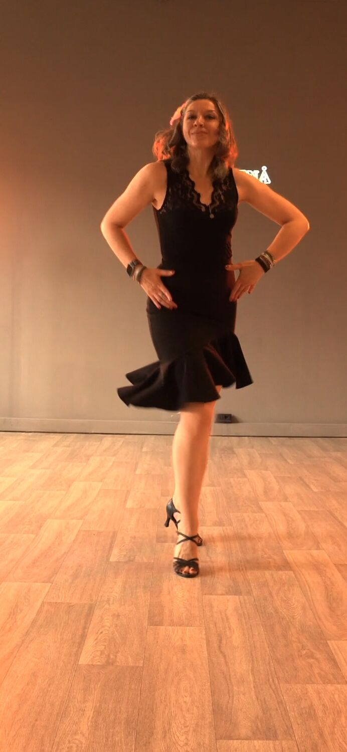  ,   Ludmila, 46 ,   c 