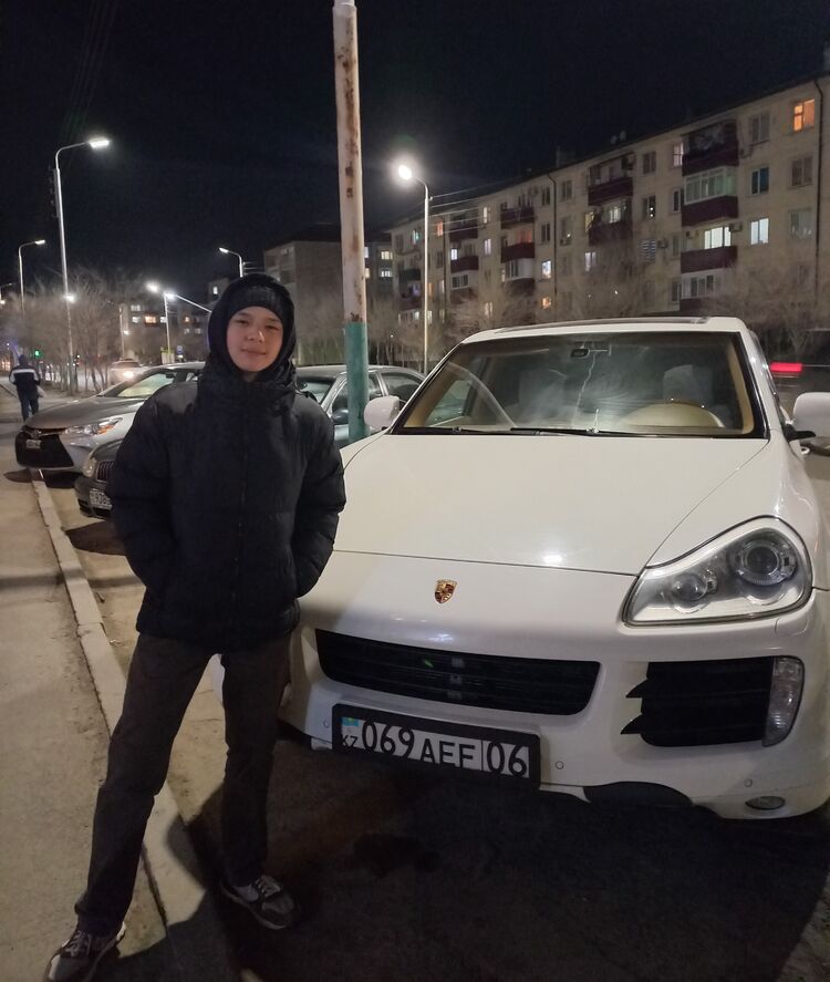  39865125  Zhantleu, 20 ,    