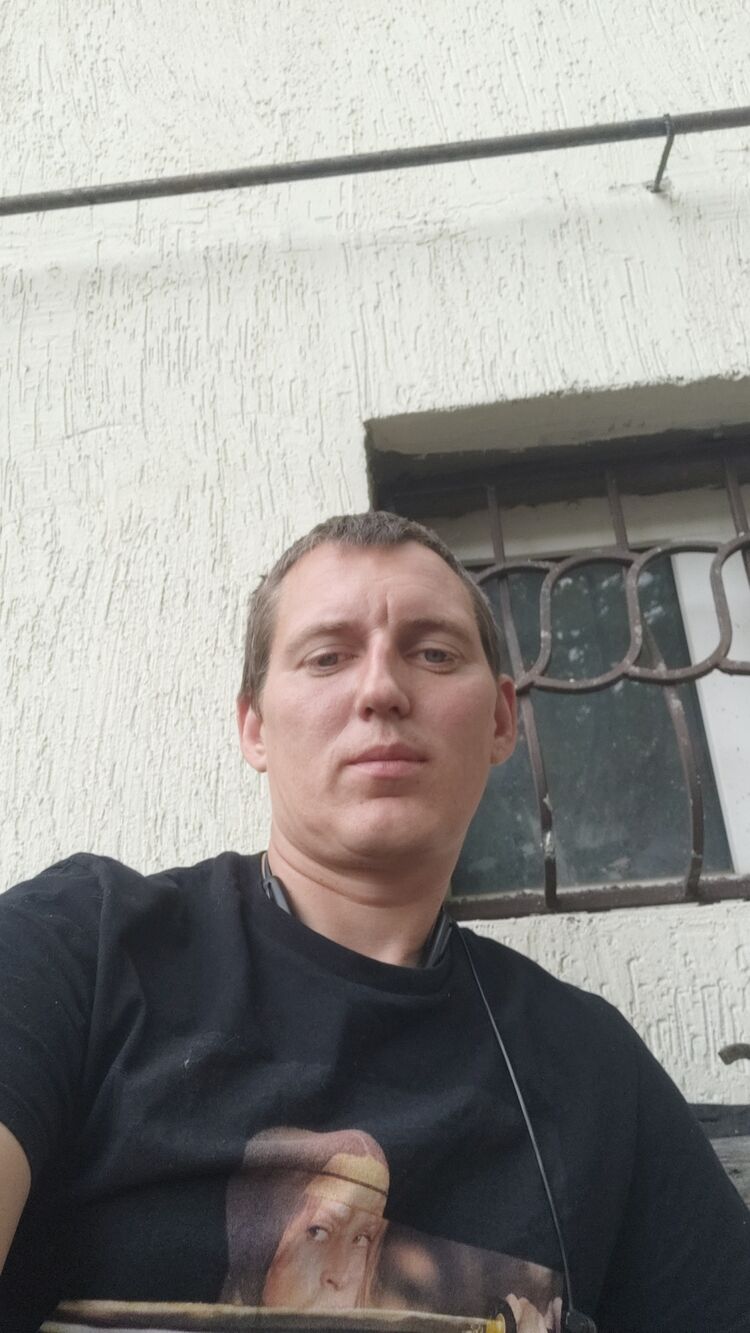 36476405  Vladimir, 39 ,    