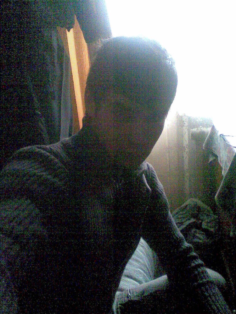  13747305  Iskandar, 35 ,    