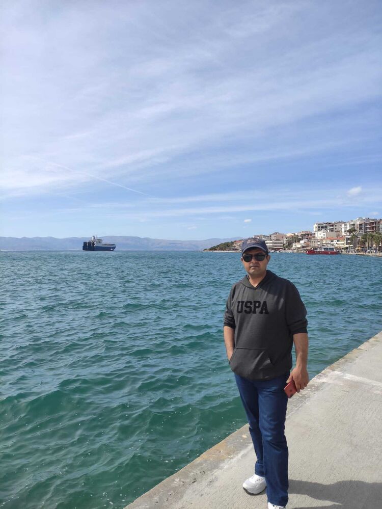  ,   Ali, 45 ,   ,   