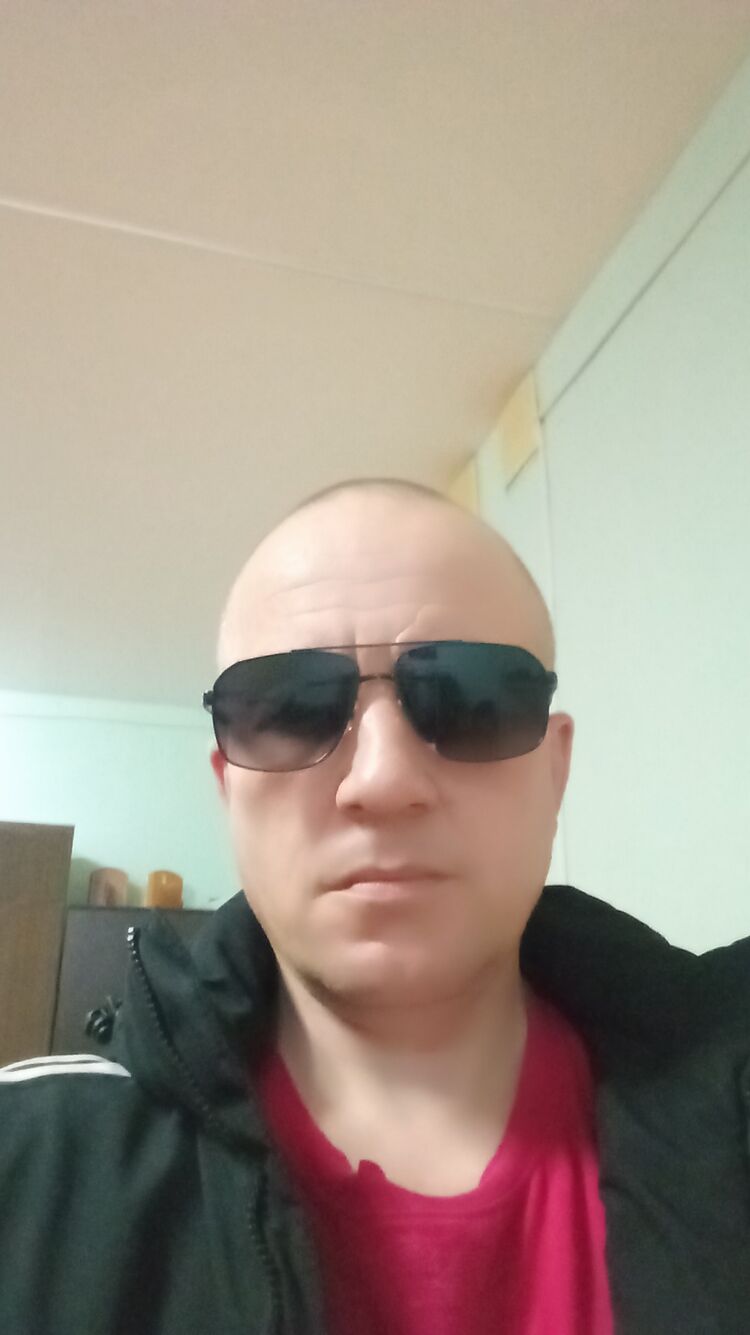  48181825  , 42 ,    