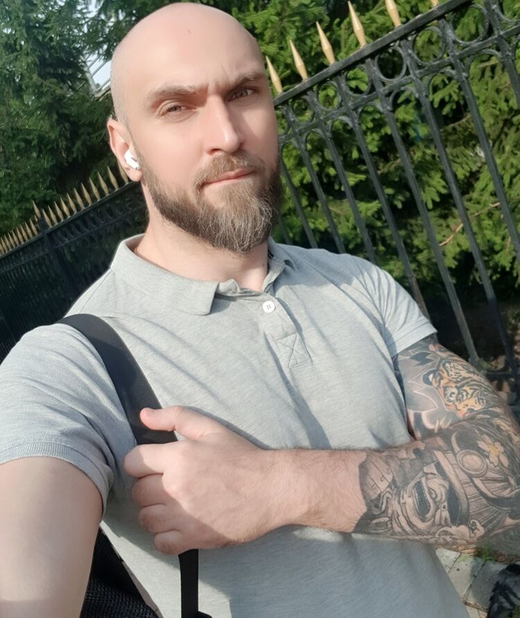  45801885  , 39 ,    