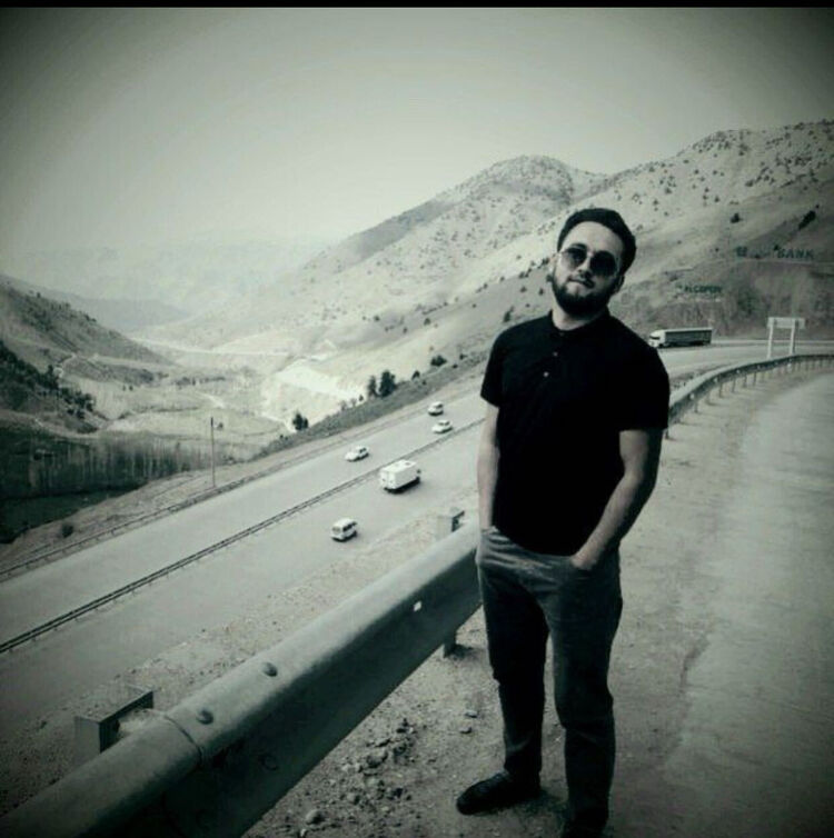  ,   Bek, 32 ,     , c 