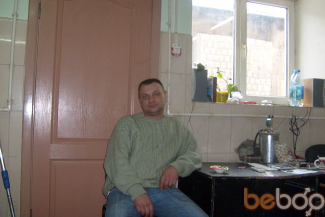  1042425  Jurij, 57 ,    