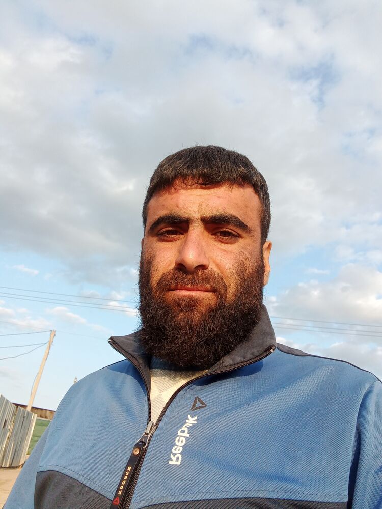  34792445  Vazgen, 30 ,    