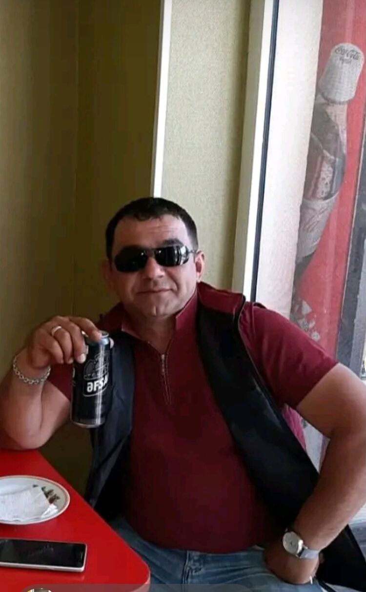  43517705  Maks, 43 ,    