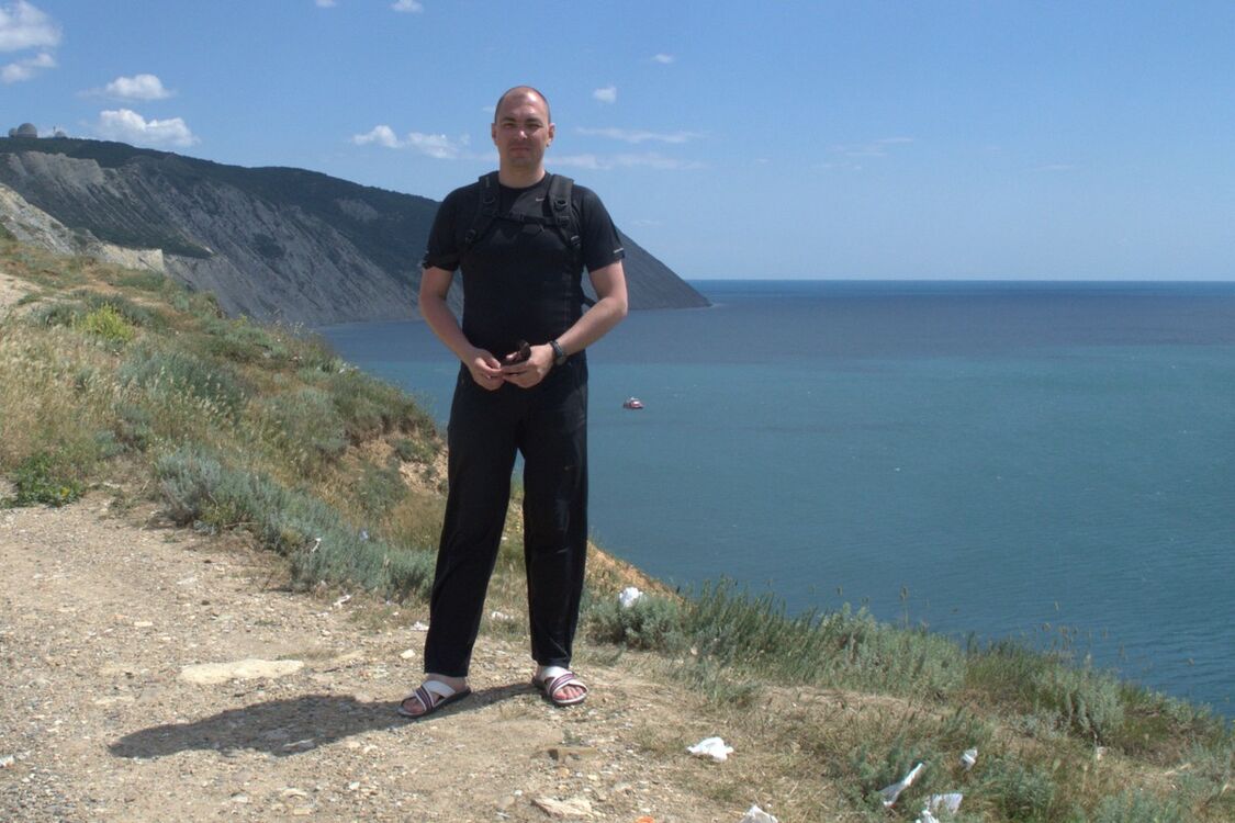  19405395  Andrei, 40 ,    