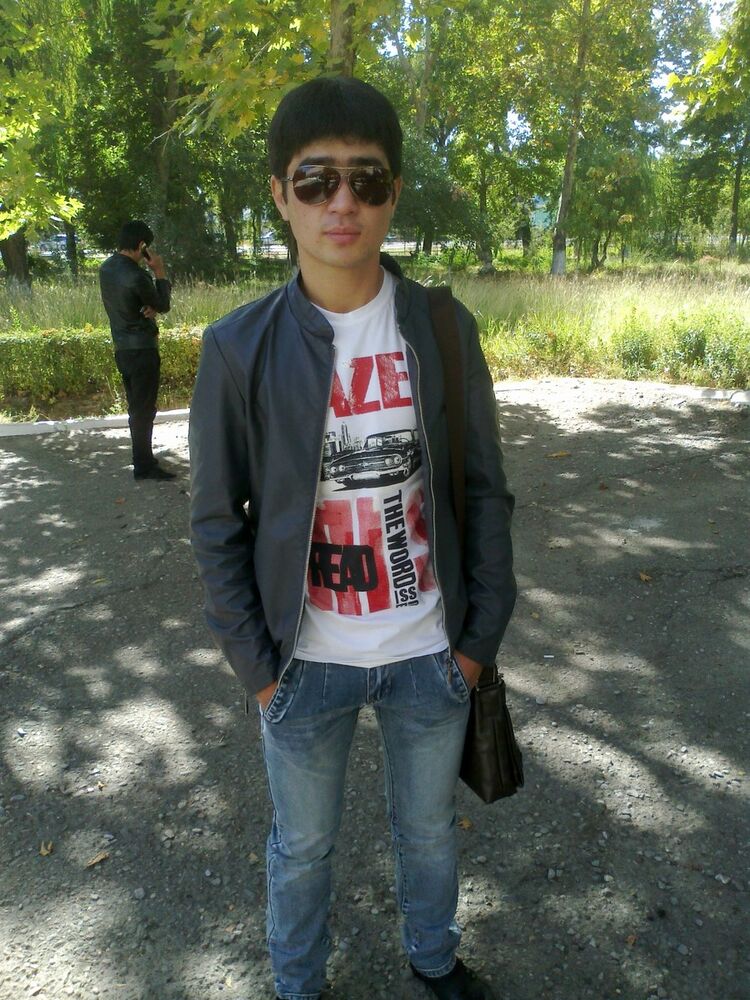  4282145  Nursultan, 33 ,    