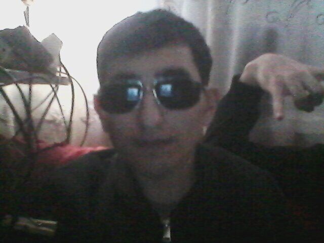  41786265  Leon, 23 ,    