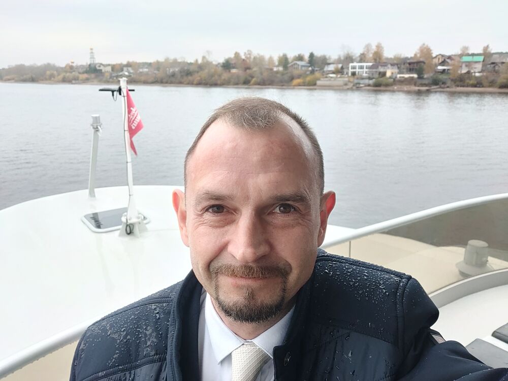  -,   , 44 ,     , c 