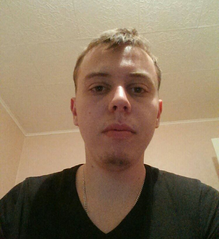  40905595  Pavel, 33 ,    