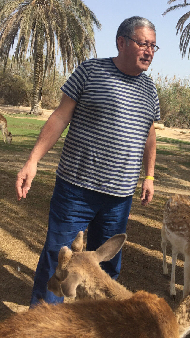  ,   Akbar, 70 ,   