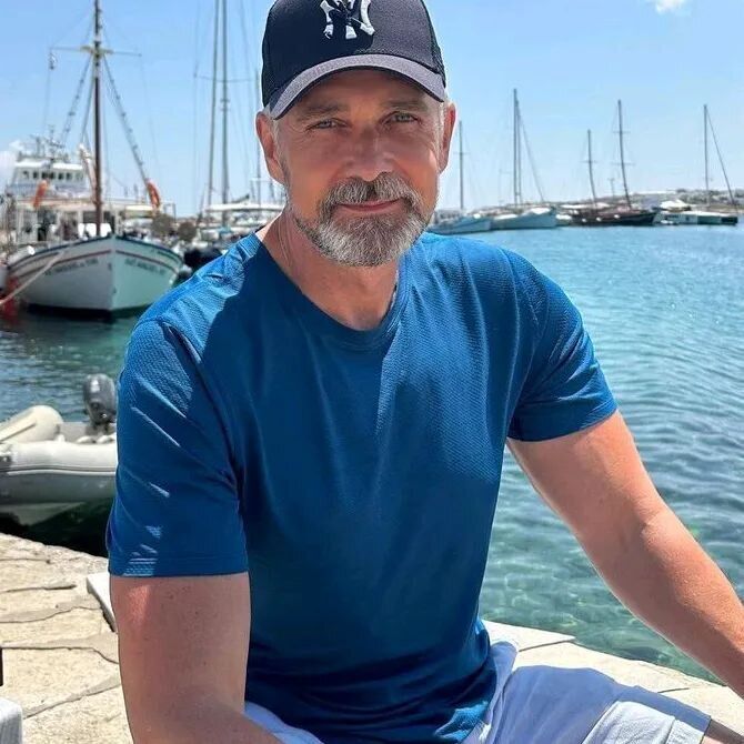 ���� 56048935 ������� Henry, 55 ���, ���� ���������� � �������