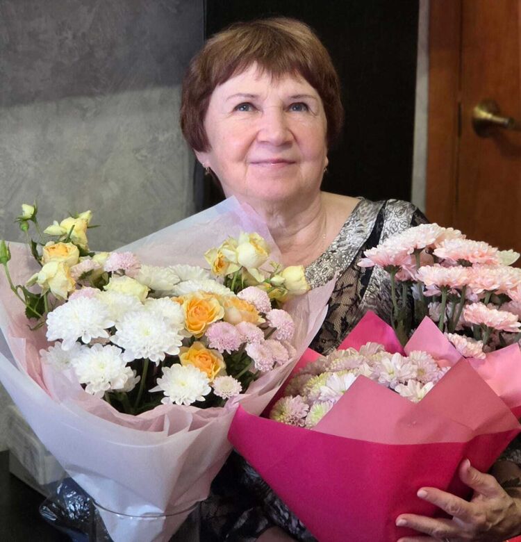  53906975  Galina, 71 ,    