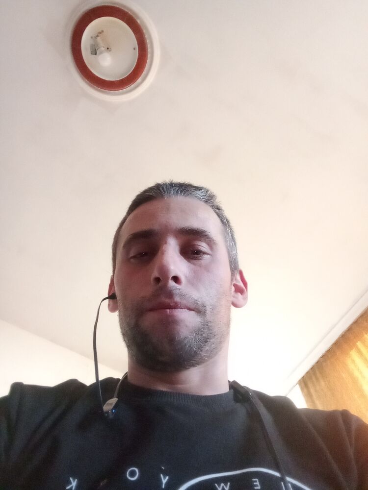  48277775  , 34 ,    