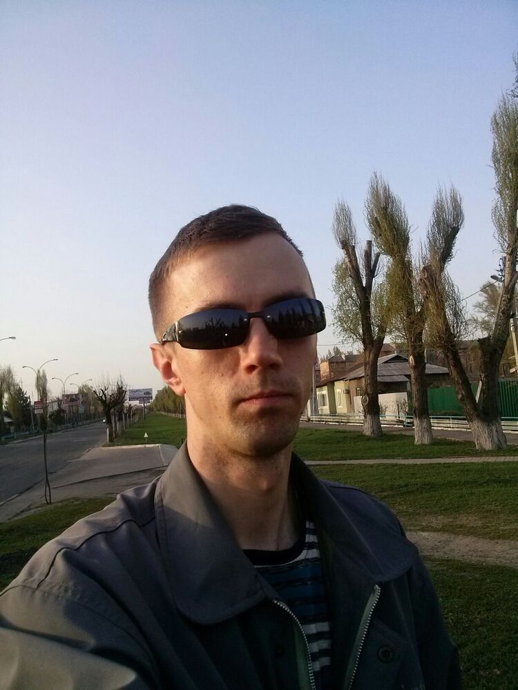  8977685  , 38 ,    