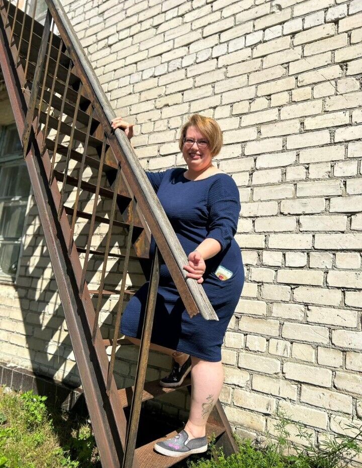  45895805  Anna, 36 ,    