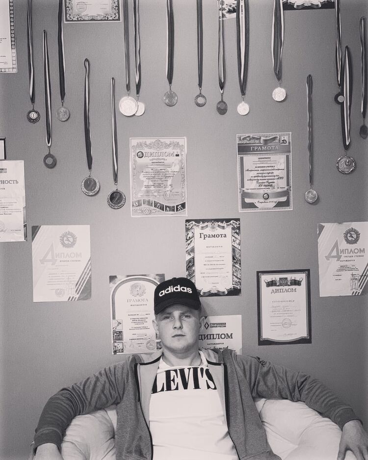  27158995  , 27 ,    -