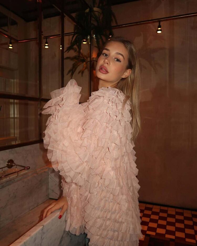  ,   , 28 ,   ,   