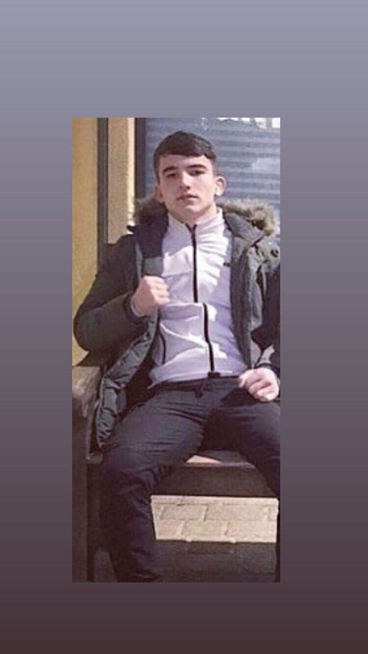  ,   Alex, 21 ,   