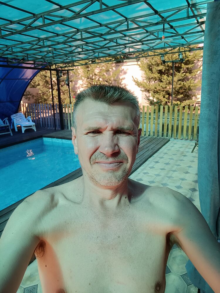  37275155  Skala, 49 ,    
