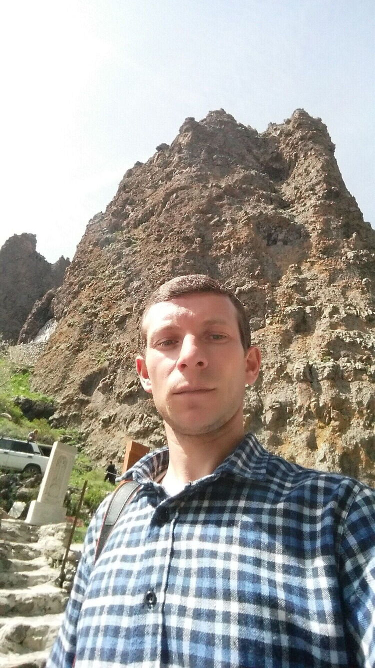  ,   Armen, 36 ,   ,   