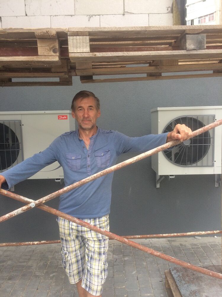  16966635  Oleg, 58 ,    