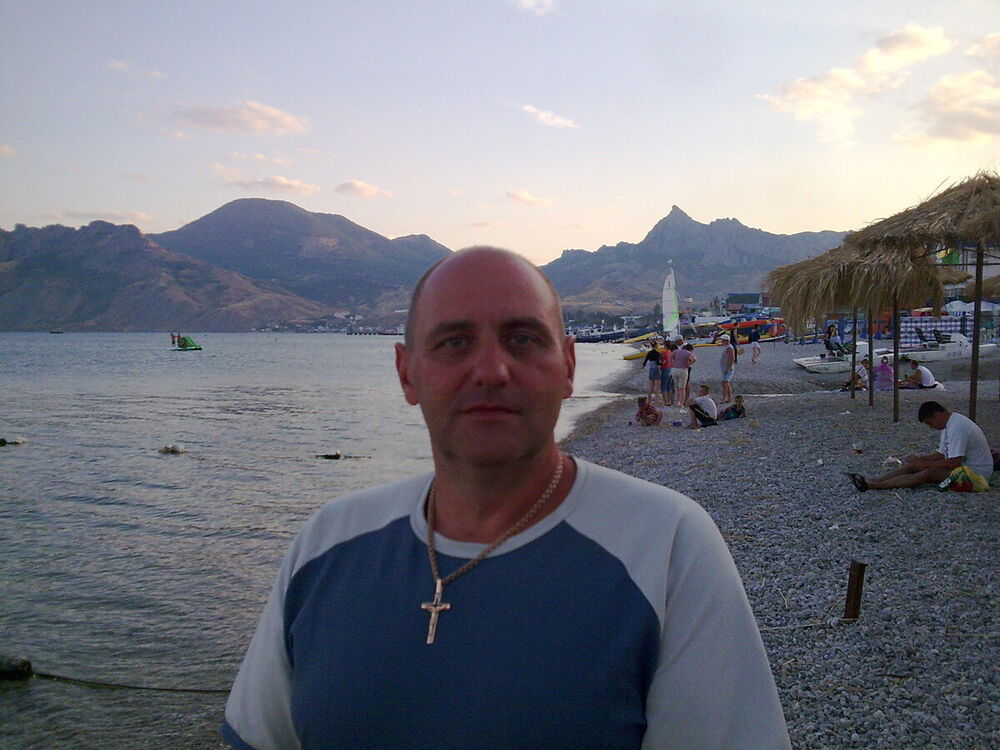  21710905  Andrey, 57 ,    