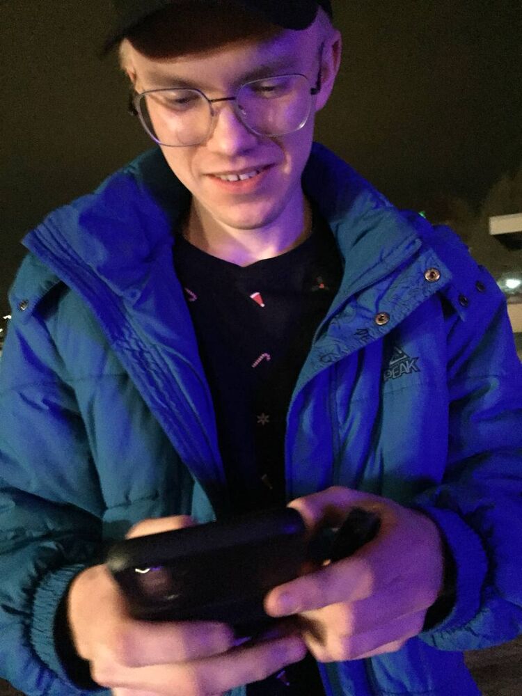  32988505  , 24 ,    