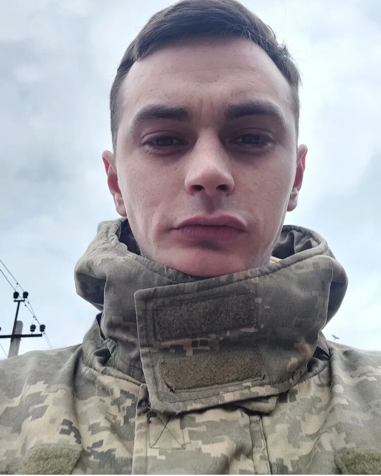 ,   Mykhailo, 24 ,   ,   , c 