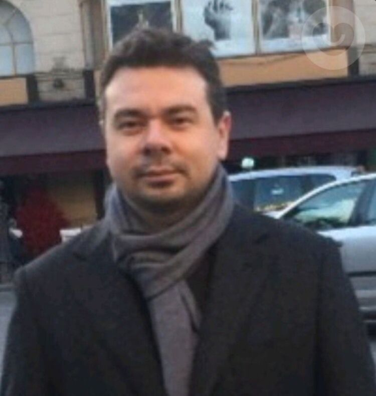  35814555  Erik, 38 ,    