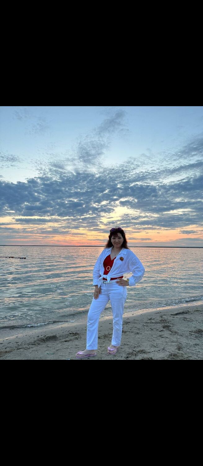  ,   Zhannat, 51 ,   c , 