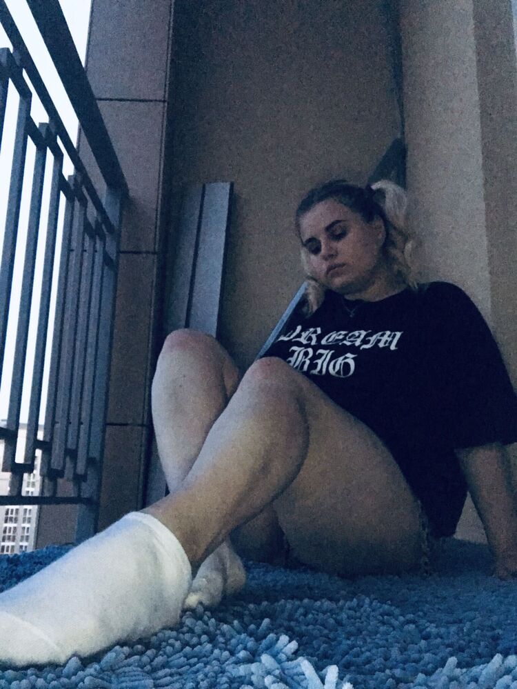  -,   , 24 ,     , c 
