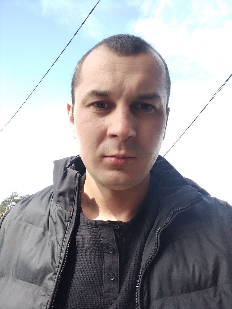  44238295  Ivan, 30 ,    