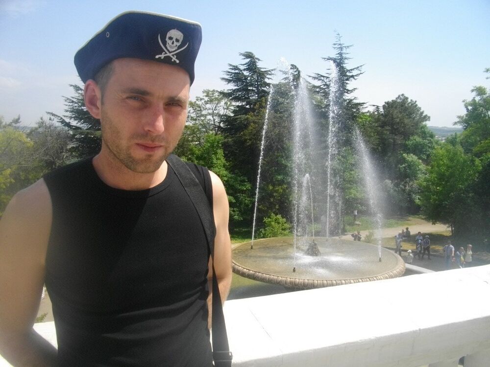  ,   Dima, 38 ,   