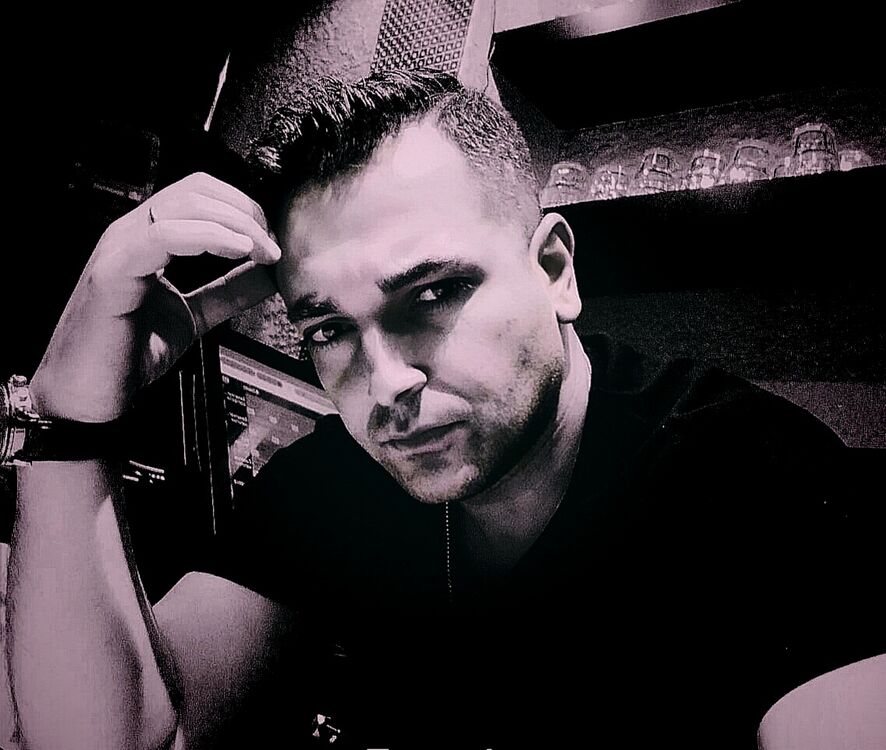  54799915  Hovo, 35 ,    