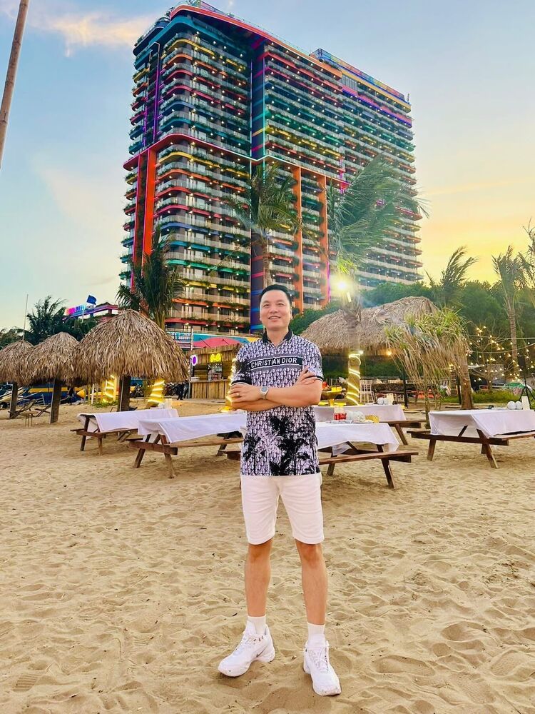  Adel,   Chen, 55 ,   ,   