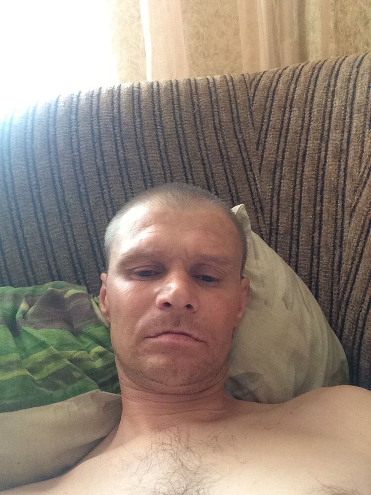  23723575  Grigori, 43 ,    