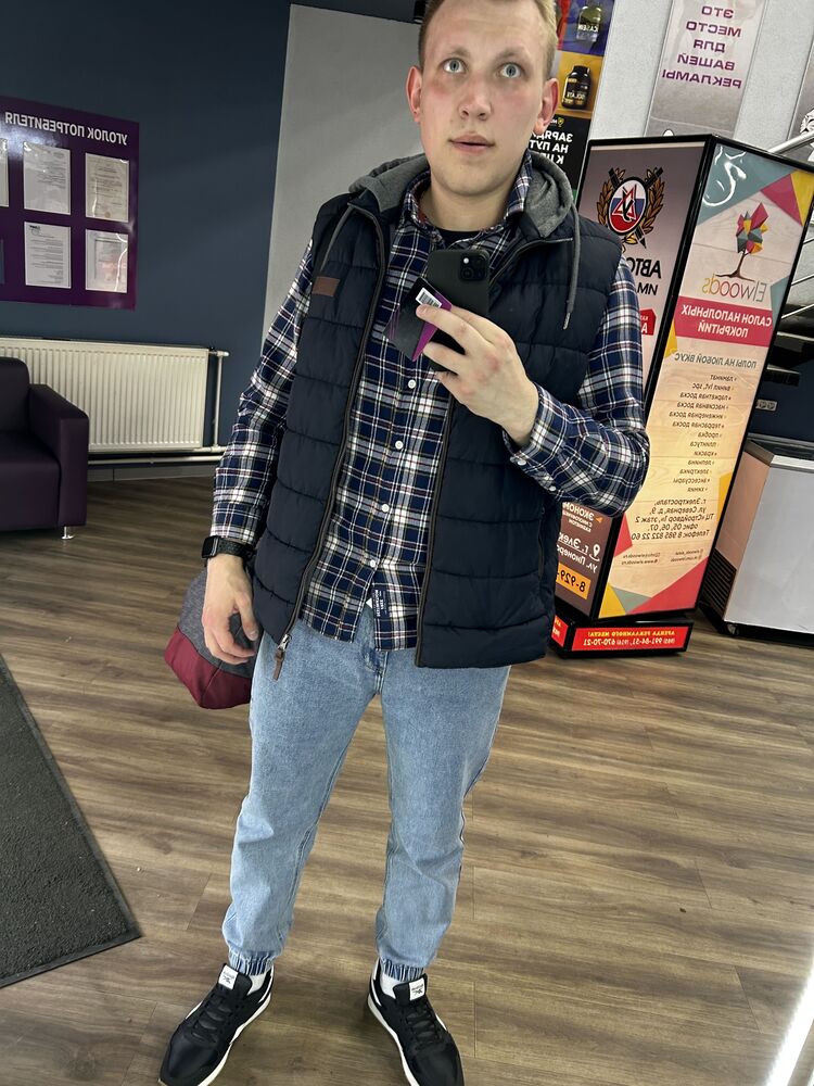  43325835  , 27 ,    