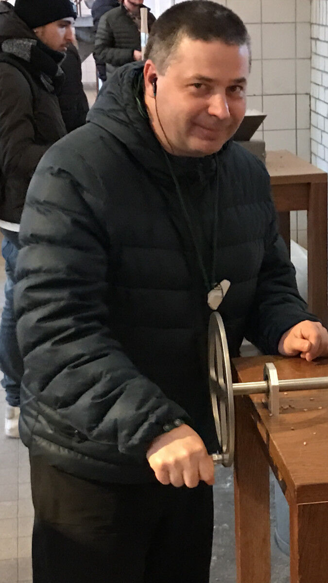  12165865  Vlad, 43 ,    